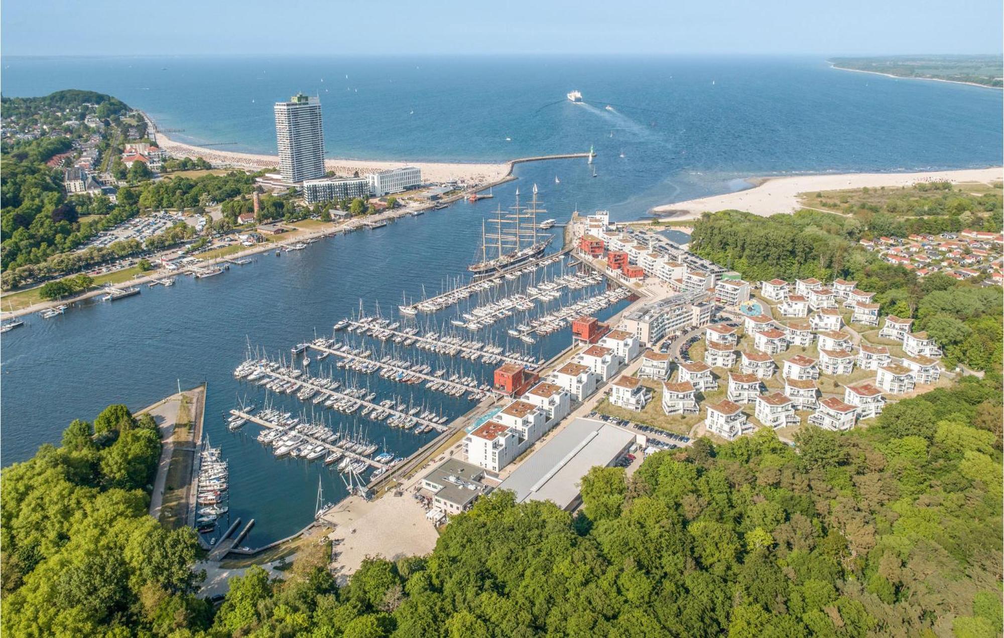2 Bedroom Stunning Apartment In Luebeck Travemuende Extérieur photo